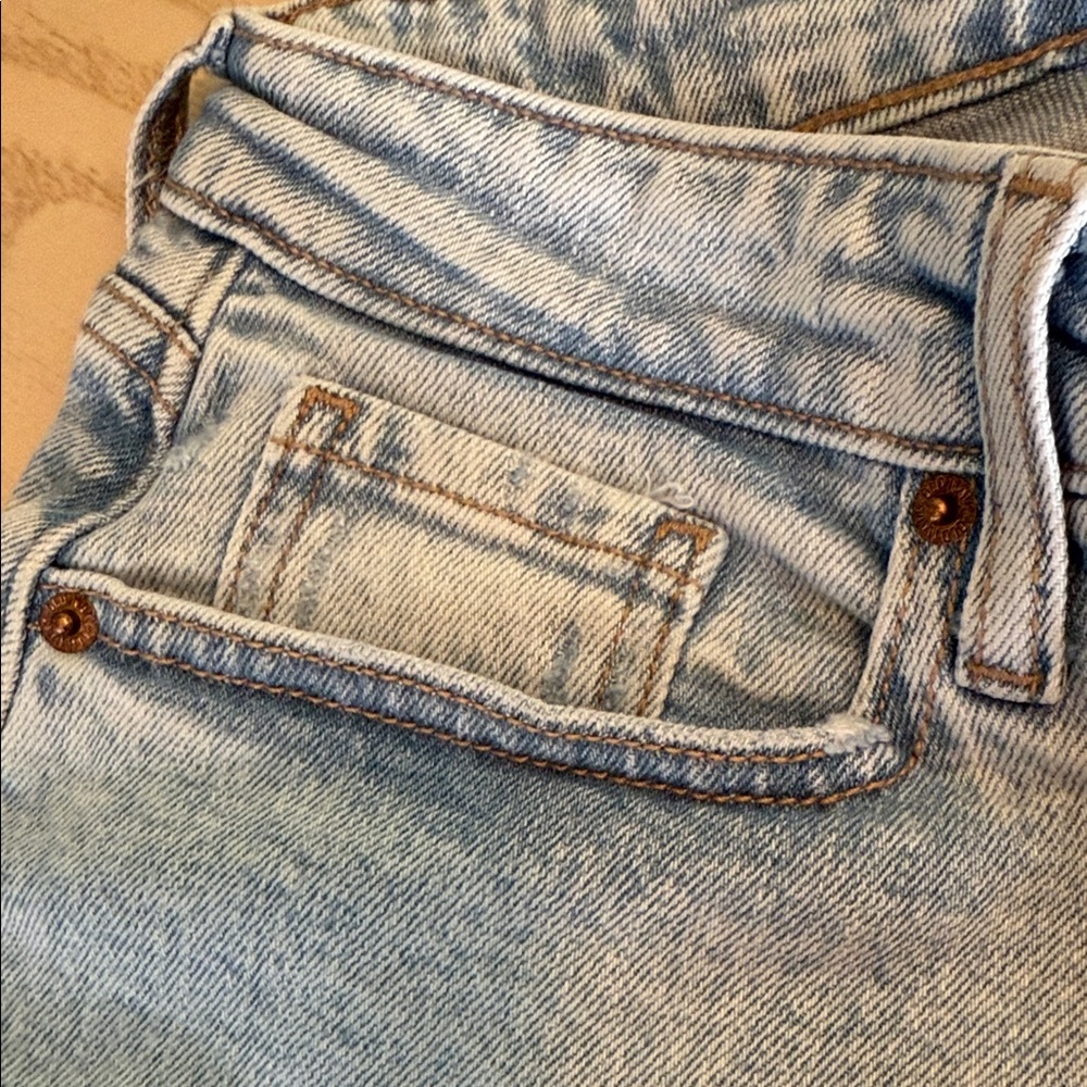 Old Navy Light Blue Straight Leg Jeans 💜 - Picture 7 of 13